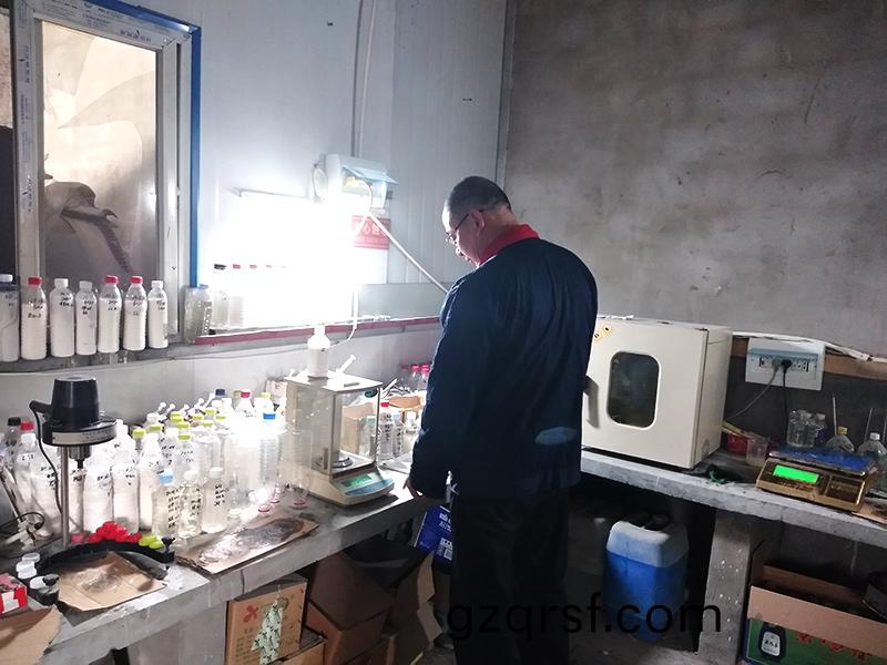 助畱助濾劑(ji)的(de)原(yuan)理