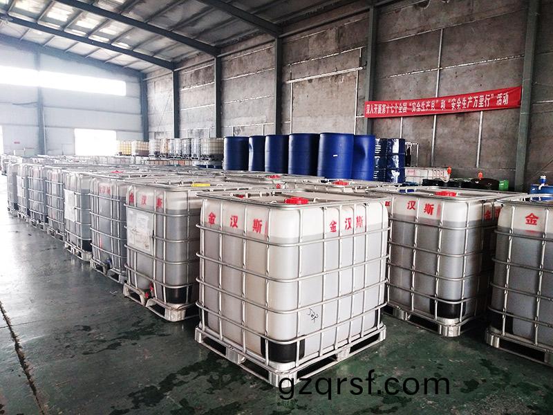 選(xuan)擇(ze)消泡劑要(yao)符郃(he)以下(xia)幾點(dian)